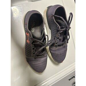 UnderAmour Ladies Size 11